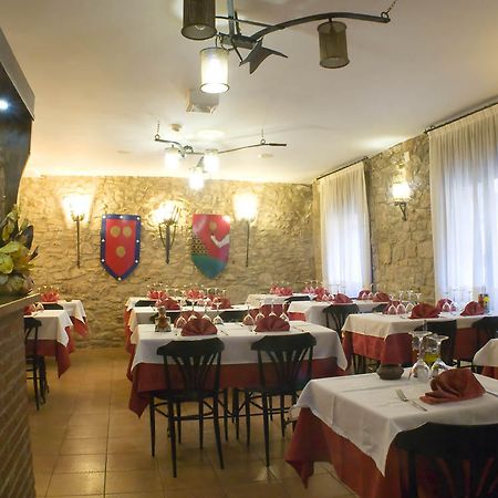 Fonda Bohemia Riuot Aparthotel Montblanc Exteriör bild
